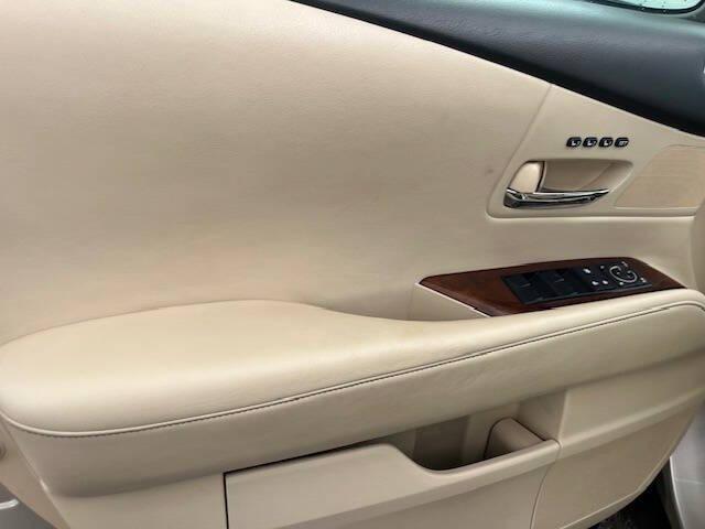 Photo of 2013 Gold Lexus RX 450h