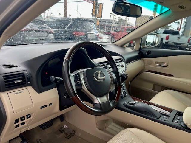 Photo of 2013 Gold Lexus RX 450h