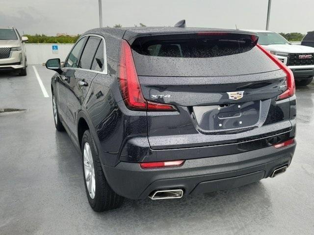 Photo of 2022 Galactic Grey Metallic Cadillac XT4