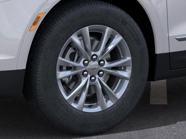 Photo of 2025 Crystal White Tricoat Cadillac XT5