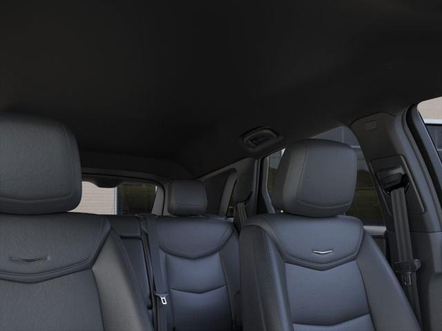 Photo of 2025 Crystal White Tricoat Cadillac XT5