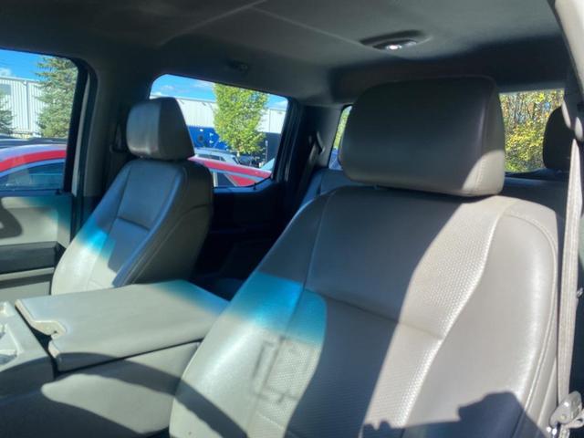 Photo of 2019 Oxford White Ford F-250