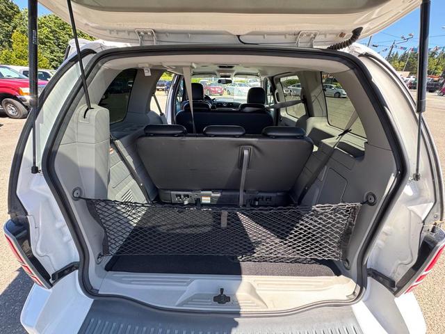 Photo of 2005 Vibrant White Clearcoat Mercury Monterey