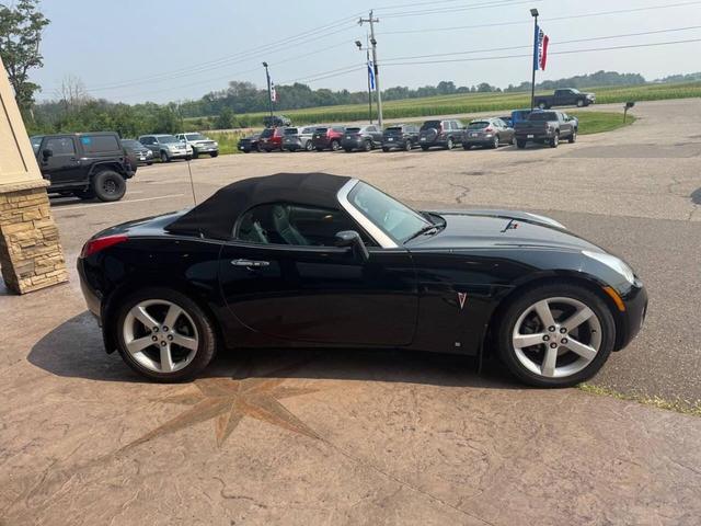 Photo of 2006 Mysterious Pontiac Solstice