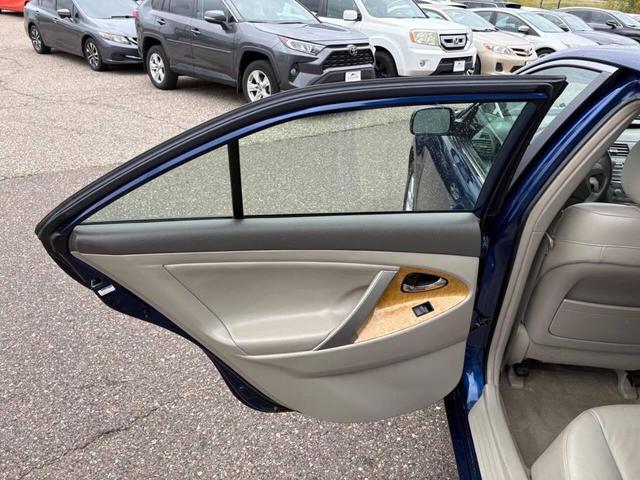 Photo of 2007 Blue Ribbon Metallic Toyota Camry