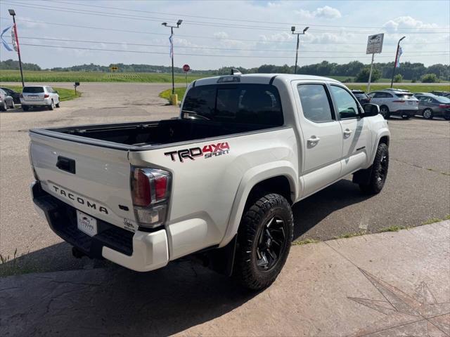 Photo of 2022 White Toyota Tacoma