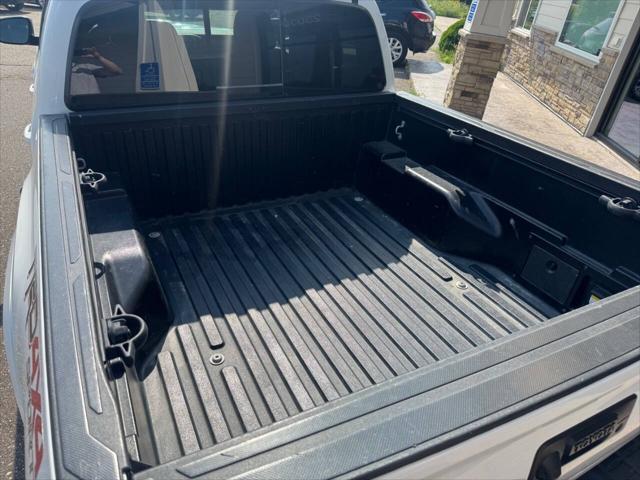 Photo of 2022 White Toyota Tacoma