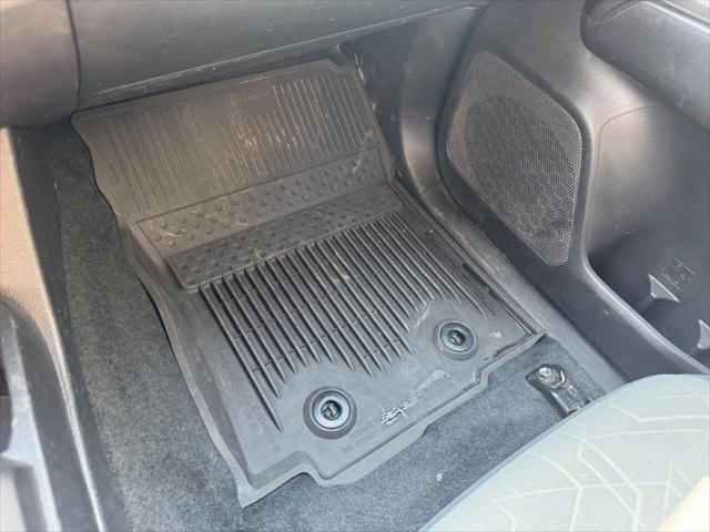 Photo of 2022 White Toyota Tacoma