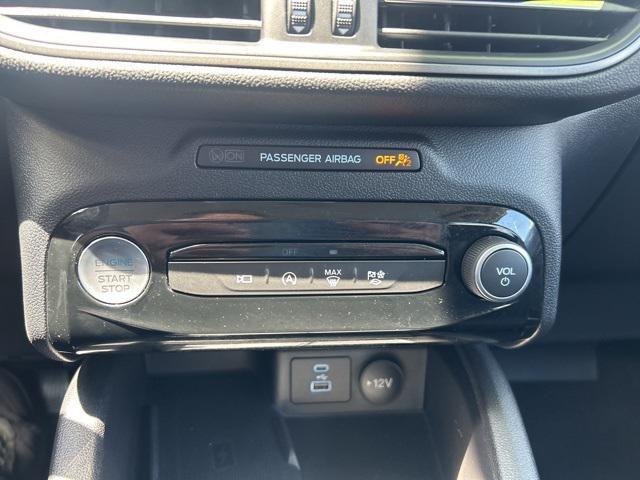 Photo of 2023 Iconic Silver Metallic Ford Escape