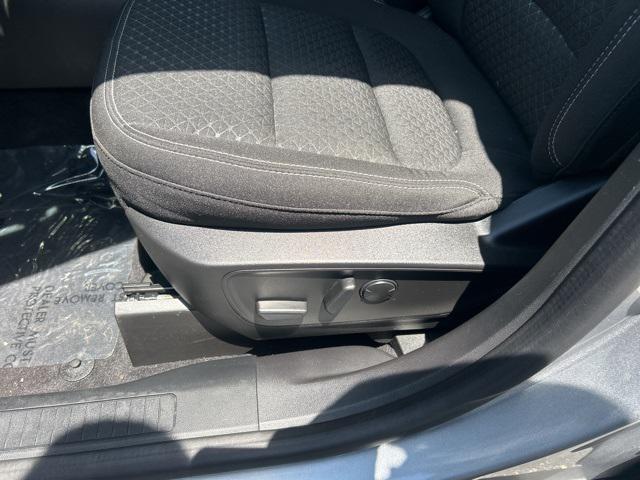 Photo of 2023 Iconic Silver Metallic Ford Escape