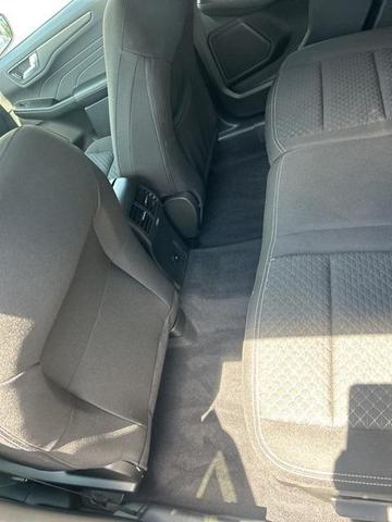 Photo of 2023 Iconic Silver Metallic Ford Escape