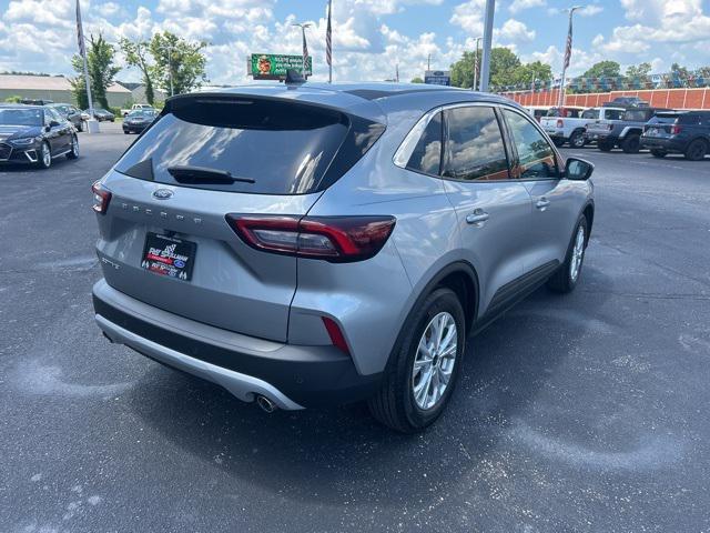 Photo of 2023 Iconic Silver Metallic Ford Escape