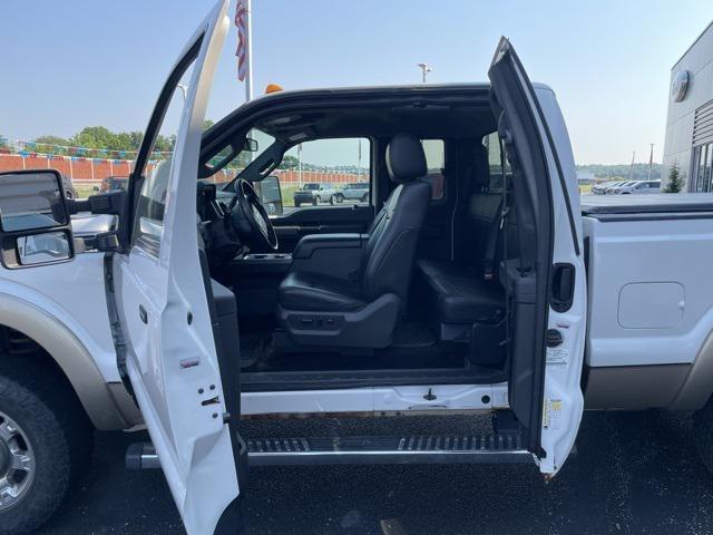 Photo of 2012 White Ford F-250
