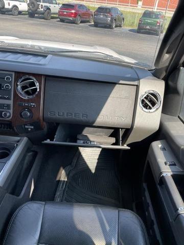 Photo of 2012 White Ford F-250