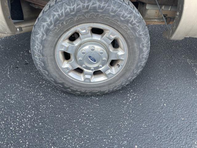 Photo of 2012 White Ford F-250