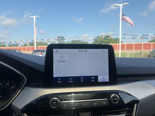 Photo of 2021 Velocity Blue Metallic Ford Escape