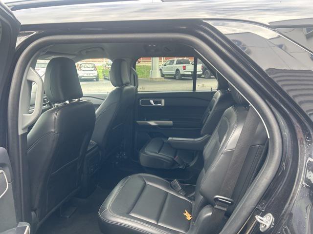 Photo of 2023 AGATE BLACK METALLIC Ford Explorer