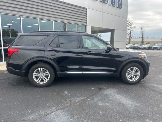 Photo of 2023 AGATE BLACK METALLIC Ford Explorer