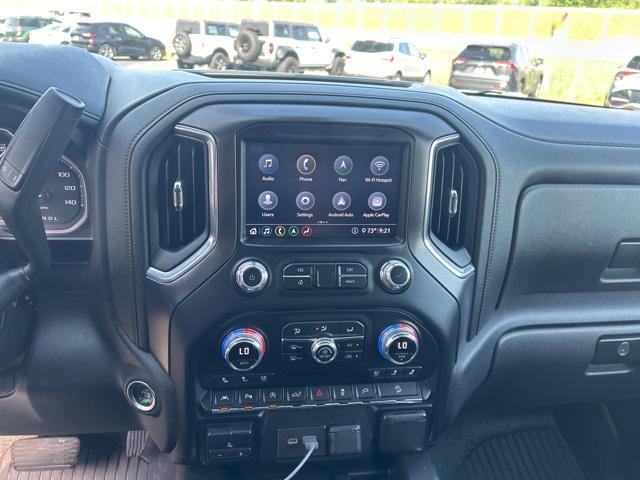 Photo of 2020 Onyx Black GMC Sierra 1500