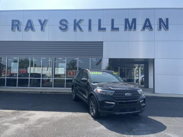 Photo of 2022 Agate Black Metallic Ford Explorer