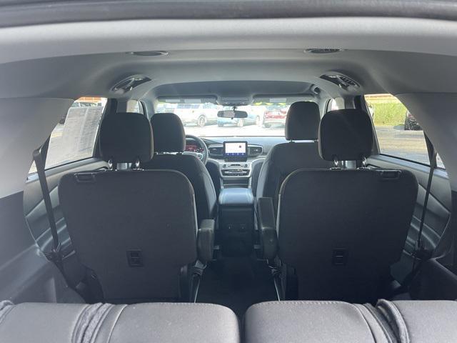 Photo of 2023 Gray Metallic Ford Explorer