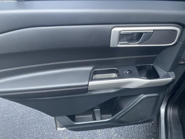 Photo of 2023 Gray Metallic Ford Explorer