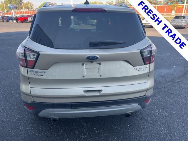 Photo of 2018 White Gold Ford Escape