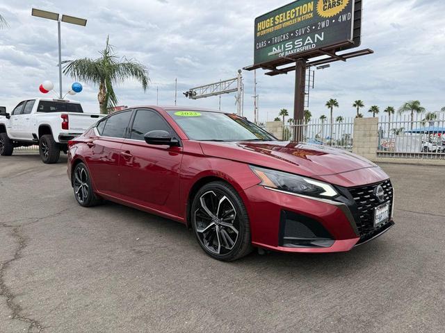 Photo of 2023 Scarlet Ember Tintcoat Nissan Altima