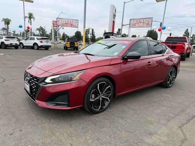 Photo of 2023 Scarlet Ember Tintcoat Nissan Altima