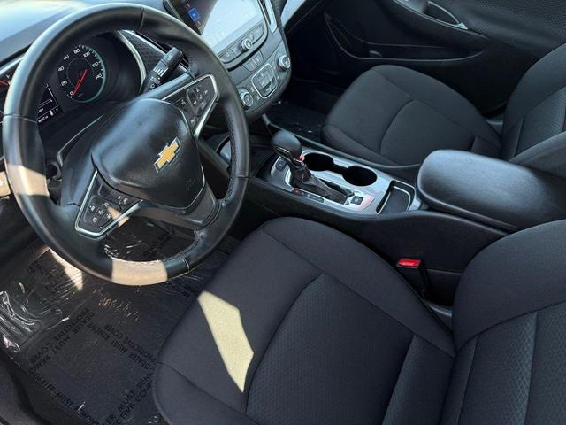 Photo of 2025 Sterling Gray Metallic Chevrolet Malibu