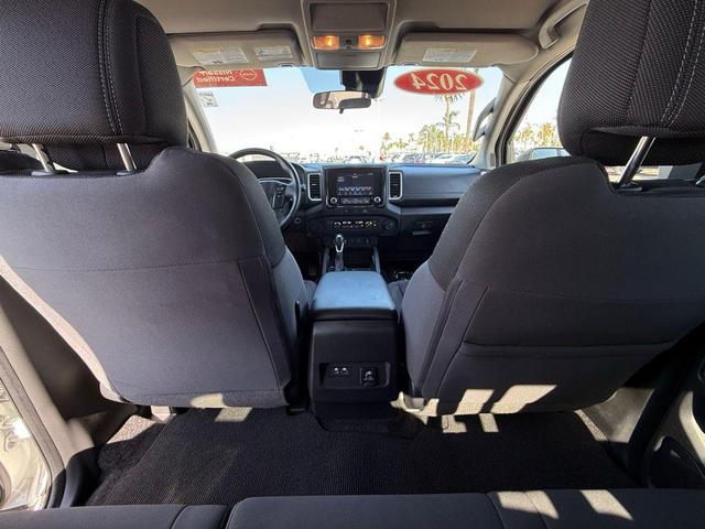 Photo of 2024 Glacier White Nissan Frontier