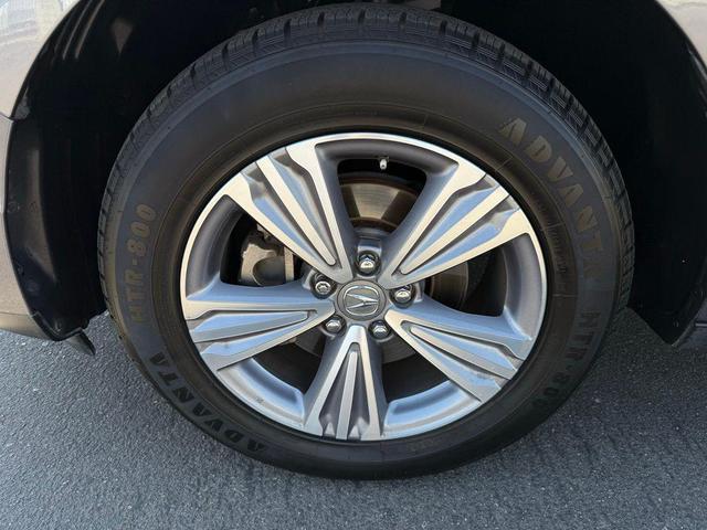 Photo of 2020 Gray Acura MDX