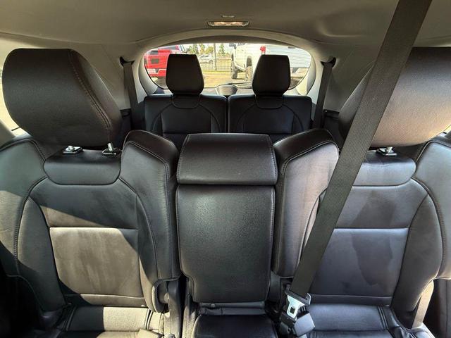 Photo of 2020 Gray Acura MDX
