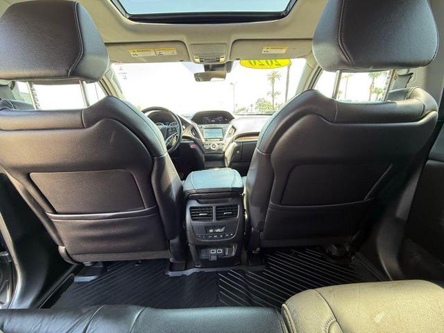 Photo of 2020 Gray Acura MDX