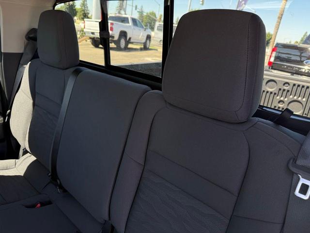 Photo of 2025 Glacier White Nissan Frontier