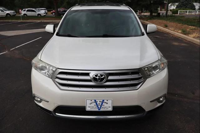 Photo of 2013 Blizzard Pearl Toyota Highlander