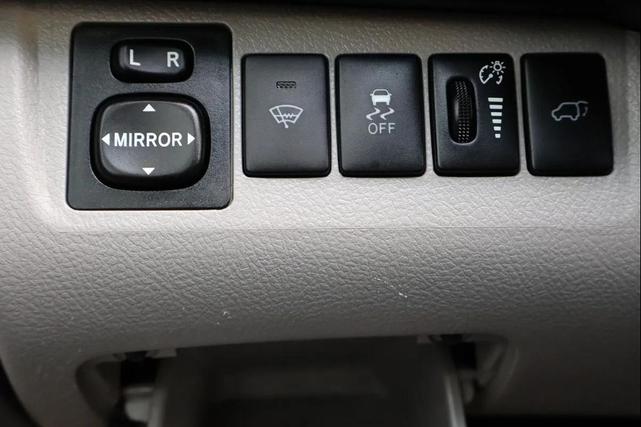 Photo of 2013 Blizzard Pearl Toyota Highlander