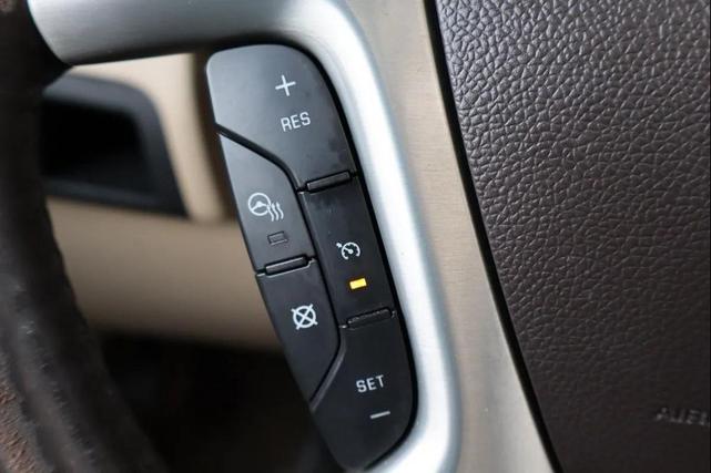 Photo of 2012 White Diamond Tricoat Cadillac Escalade EXT