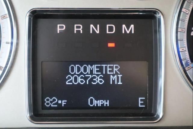 Photo of 2012 White Diamond Tricoat Cadillac Escalade EXT