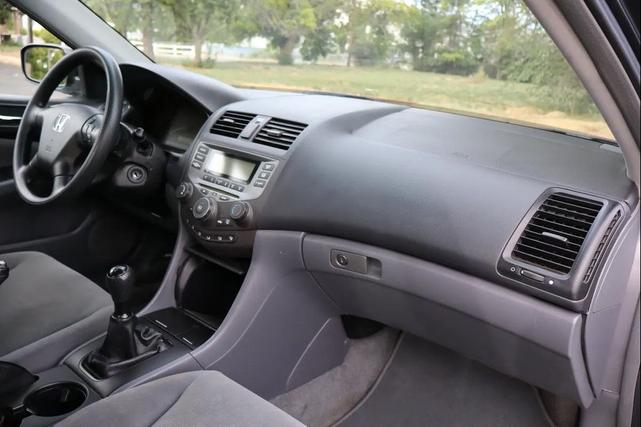 Photo of 2007 Graphite Pearl Honda Accord