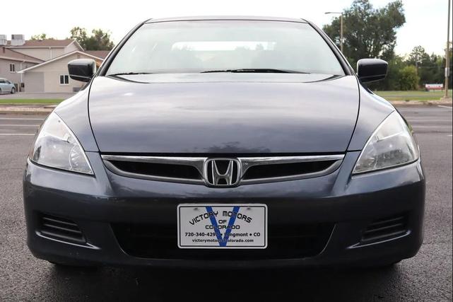 Photo of 2007 Graphite Pearl Honda Accord