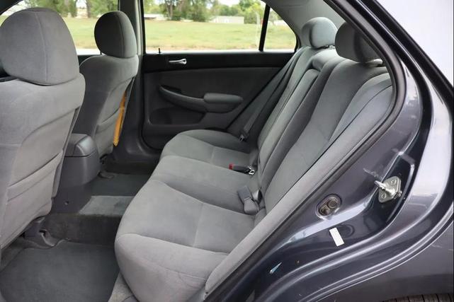 Photo of 2007 Graphite Pearl Honda Accord