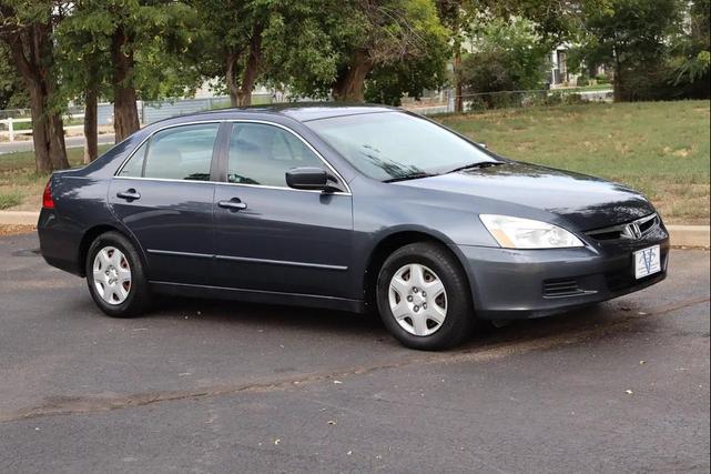 Photo of 2007 Graphite Pearl Honda Accord
