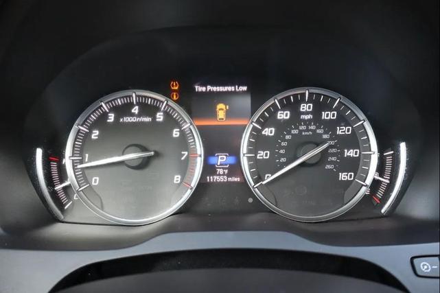 Photo of 2017 White Diamond Pearl Acura MDX