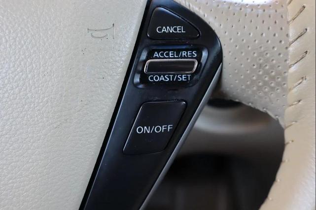 Photo of 2013 Midnight Garnet Nissan Murano