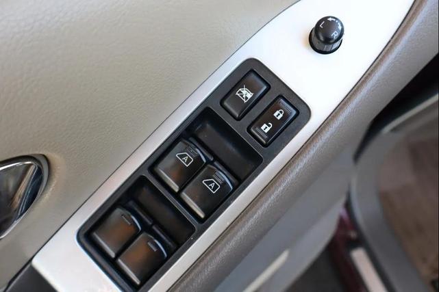 Photo of 2013 Midnight Garnet Nissan Murano