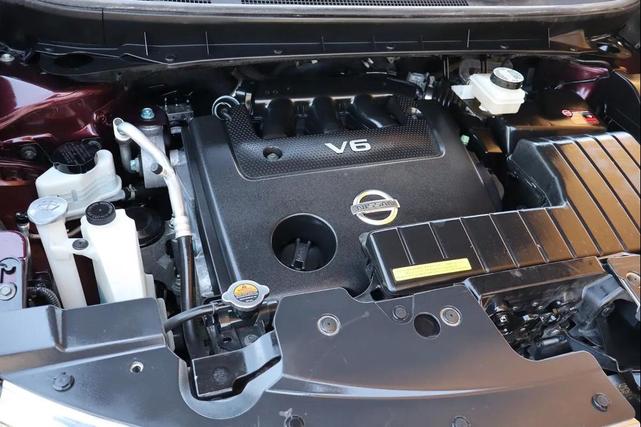 Photo of 2013 Midnight Garnet Nissan Murano