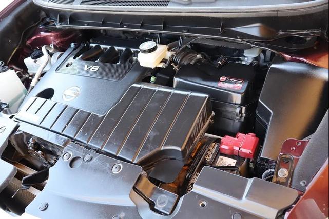 Photo of 2013 Midnight Garnet Nissan Murano