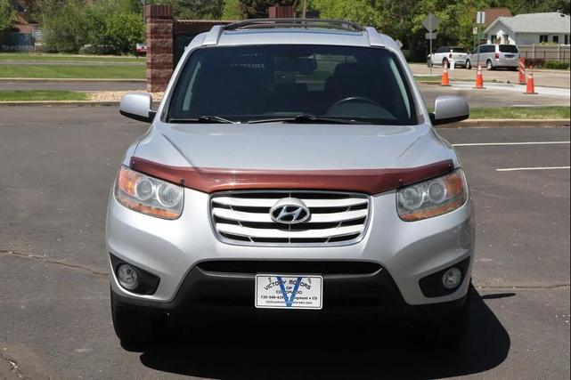 Photo of 2011 Moonstone Silver Hyundai SANTA FE