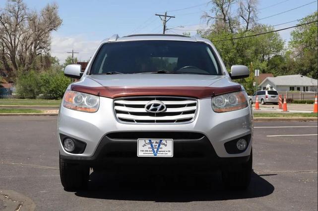 Photo of 2011 Moonstone Silver Hyundai SANTA FE